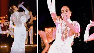 Jennifer Lopez singing &ldquo;Can&rsquo;t Get Enough&rdquo; for Ben Affleck at their Georgia wedding