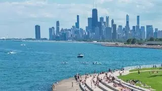 Chicago ⛱️ Fullerton Beach Lake front Walking and boats 🛥 nice weather on August 23rd 