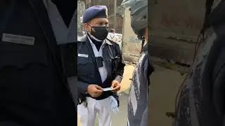 Live !! A customer stand beside #biketaxi driver and protested against police harassment #kolkata