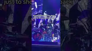 Josh&rsquo;s shirt ripped in the middle of the show #twentyonepilots #joshdun #tylerjoseph #rippedshirt