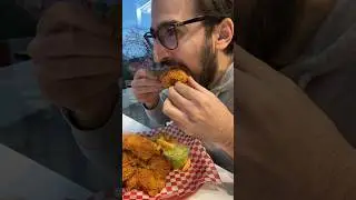 Crunchy fried chicken in Montreal&rsquo;s West Island #shorts #montreal #friedchicken #montrealrestaurants