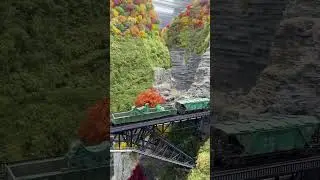 Huge bridge on George Pechin&rsquo;s Penn Central HO layout. #modelrailroad #modeltrains #hoscale
