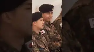 Арми радуют нас видео с церемонии окончания обучения Тэхёна и Намджуна в тренировочном лагере💜💜💜