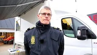 Mobile politistation bes&oslash;ger Tarm