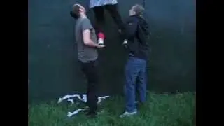 T&eacute;cnica adecuada para colarse en un concierto(el subid&oacute;n)