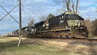 Down Alton & Southern comes NS 8024 Loaded Grain - 12/30/2025