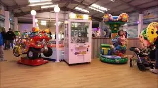 Wet Day + Easter Holidays = Busy Arcade - Shanklin, Isle Of Wight - April 2022 | kittikoko