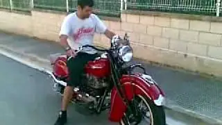 Indian 441 - Four 1941 - Chato starting it
