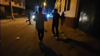 La Polic&iacute;a dispersa a las masas ante los rumores de saqueos en los negocios de SPS