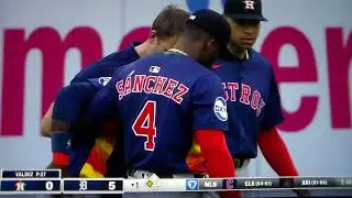 Houston Astros OF Taylor Trammell hurt on Detroit Tigers C Dillon Dingler's RBI triple