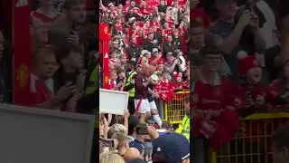 Wayne Rooney and the Manchester United legends return to Old Trafford