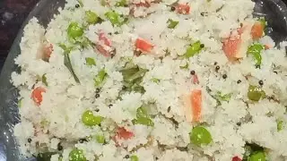 आसानी से बनाएं हेल्दी और टेस्टी 😋 उपमा। #upma #satvik #food #indianfood #recipe #tasty #satvikrecipe