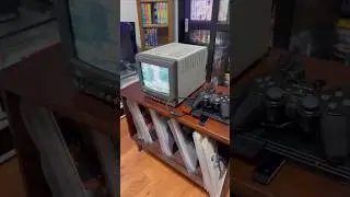 Sony Trinitron PVM-8220 🔌 Crisp Retro Display! #Shorts #SonyPVM #Trinitron #RetroGaming #CRTMonitor