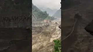 Dangerous flood in the world 😱 #shorts #youtubeshorts #shortvideo #flood #viral #trending #tiktok