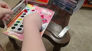 Trolls: TrollsTopia One Colorful World Coloring Book Unboxing (Grandma's House Version)