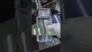 Extrusion blow molding machine for PETG sports kettle