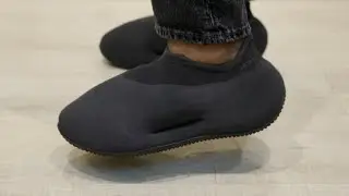 Weird Fit! Adidas Yeezy Knit RNR 'Fade Onyx' IE1663 Review & On Feet (2023)