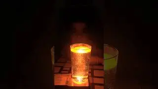 Magic 🪄 ✨ Color Changing Water Experiment Golden Glow\Water+Turmeric Powder+Flashlight #trending