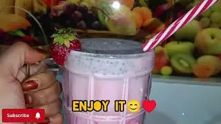 Strawberry milkshake 🍓😊😋#viralvideo #mycooking#strawberry #milkshake #likeforlikes 