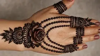Flower jewellery mehandi design second day Back hand jewellery mehndi design pehnawa by Nico kaise 