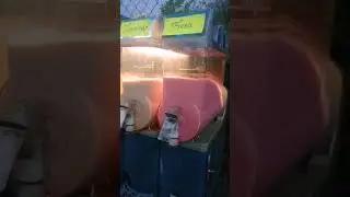 maquina de frappe faby 3 haciendo cremoladas de Frutas naturales