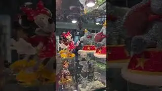 Figuras de #disney con piedras de #swarovski 💎 #youtube #disneyworld
