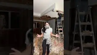 Did anyone else see Ryan almost knock me out with that piece of ceiling&hellip;.? #fyp #fixerupper