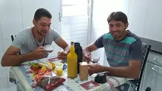 Tomando café com meu irmão jamilson Lima (fazenda Desterro Serra talhada PE)