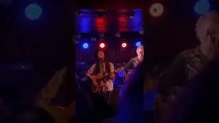 Julian Taylor & The Jim Cuddy Band - Friends In Low Places - LIVE