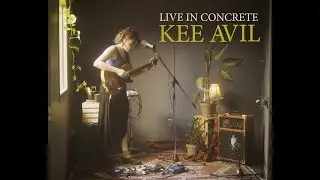 Kee Avil 'thinkstill' | Live in Concrete