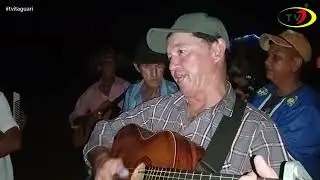 Folia de Reis Goiana de Itaguari pedindo para abrir a porta e acender a luz com Abeni embaixando