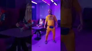 wants to be cool for friends. Когда стыдно  любить