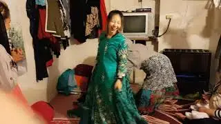 Dressing up in Traditional Iranian clothes 伊朗傳統服裝
