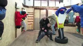 Self-defense skills. Maxim combat system.