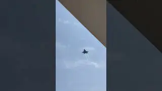 Listen to The Powerful F-22 Raptor Reducing Thrust Right Over my Hotel! (Saturday) #shorts