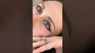 Half Moon eyeliner 🌜🌛#truccoocchi #makeup #makeuptutorial #eyeliner #eyelinertutorial #eyemakeup