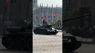 Проход военной техники 9 мая на Параде Победы в Екатеринбурге #деньпобеды  #9мая #парадпобеды