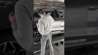 Matte Diamond Black going down 😎 #carwrap #wrapping #matzwart