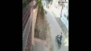 Gulshan Block 7 se gun point pay 125 Bike lay gaye