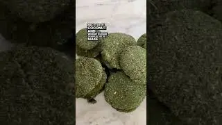 DAO rich dog treat made with pea sprouts, spirulina, berries and a banana.