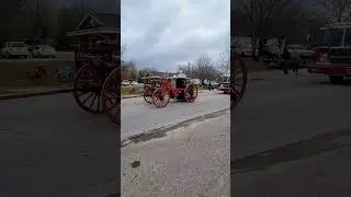 ANTIQUE STEAM POWERED FIRE TRUCK at the local VETERANS PARADE!!! #firetruck #antique #parade #short