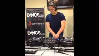 Presentaci&oacute;n de Anthon Dunix en Sony para Mixup