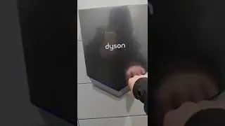 Dyson Airblade V HU02 hand dryer: Dublin Airport Terminal 1 ♿🚼