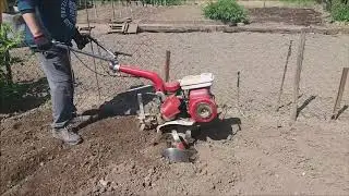 MOTOCULTEUR EN ACTION