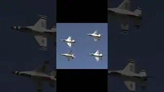 The four diamond pilots of the #usafthunderbirds performing simultaneous aileron rolls #airshow