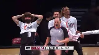 Kevin Durant dunks off the backboard after incredible behind the back pass from Blake Griffin