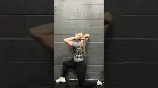 1/2 kneeling thoracic windmill