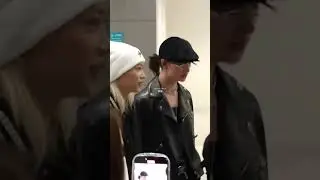 The moment when Hyunjin and Felix met at the airport. Hyunjin was waiting for him🥹 #hyunjin #felix