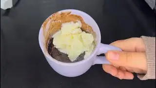 Easy Mug Cake in 2 minutes🍫🎄#mugcakes #mugcakerecipe 