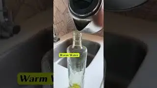 How to clean a glass bottle| cleaning tips| daily Hacks| #alshihacks #shorts